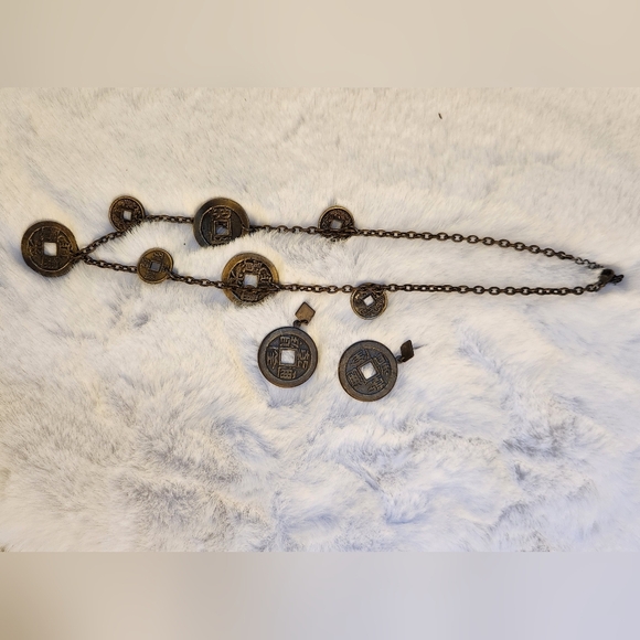 Vintage Asian Inspired Necklace and Earrings - Picture 3 of 8